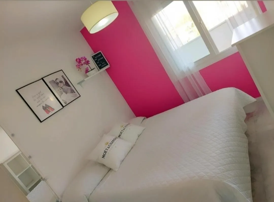 Homestay Room Rental Puerto Banus Alquiler Habitacion Marbella