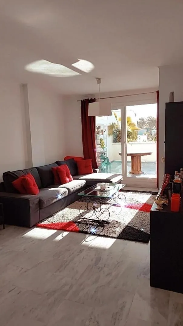 Homestay Room Rental Puerto Banus Alquiler Habitacion Marbella Spain